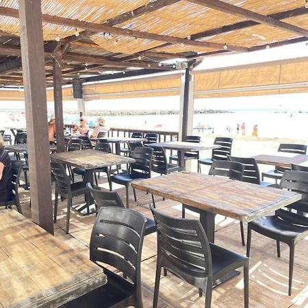 Beach Front Apartment Gibraltar Bagian luar foto