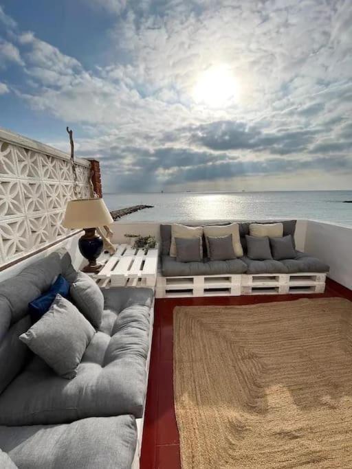 Beach Front Apartment Gibraltar Bagian luar foto