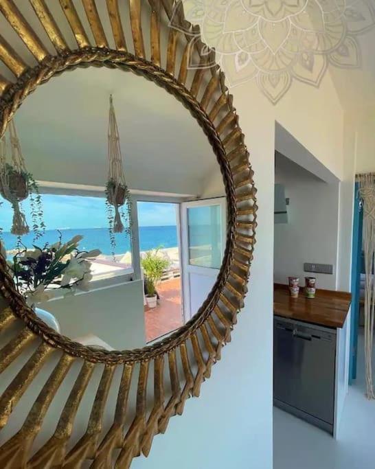 Beach Front Apartment Gibraltar Bagian luar foto